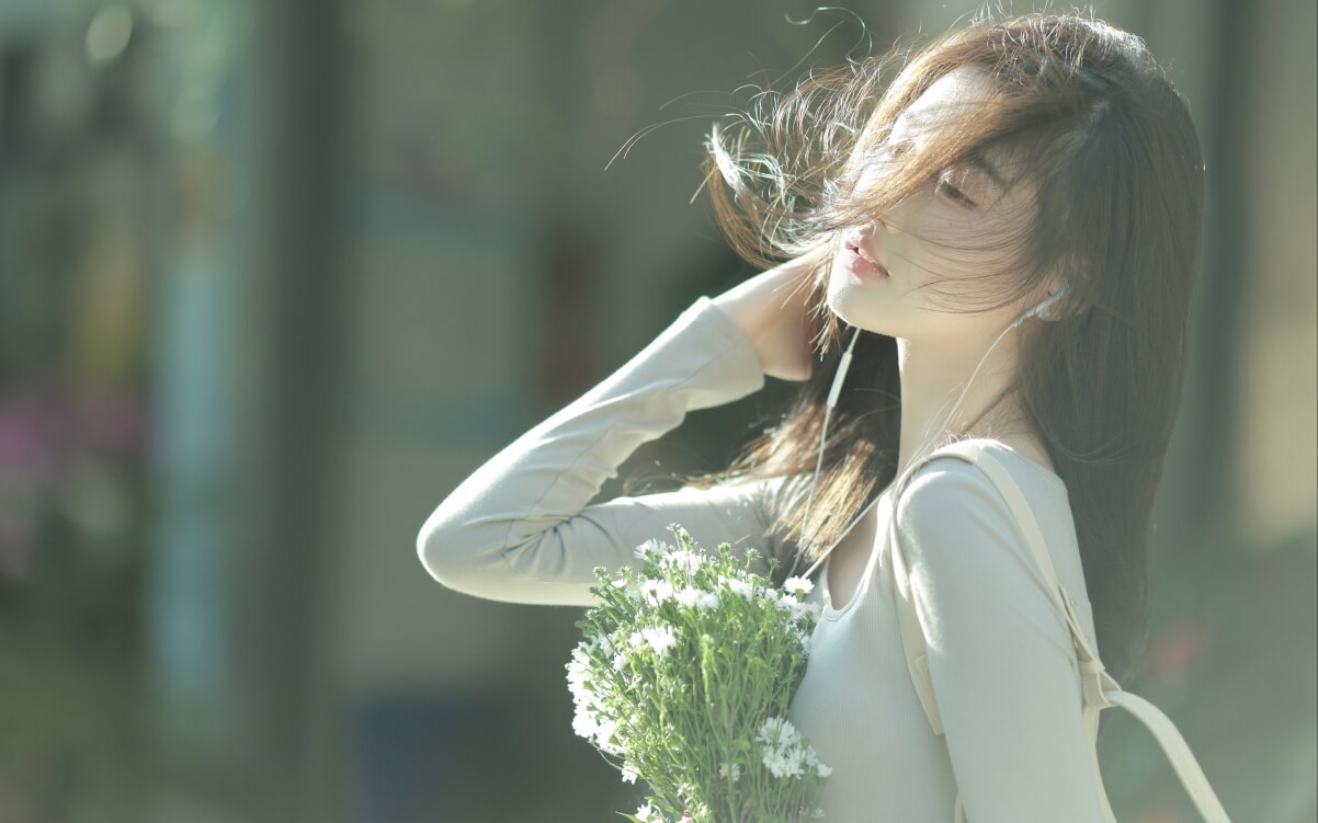 清新 漂亮 长发 清纯美女 4K高清壁纸